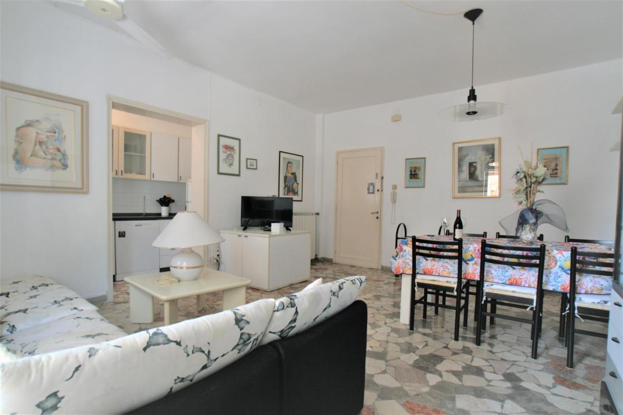 Flavia Apartment Lido di Jesolo Luaran gambar