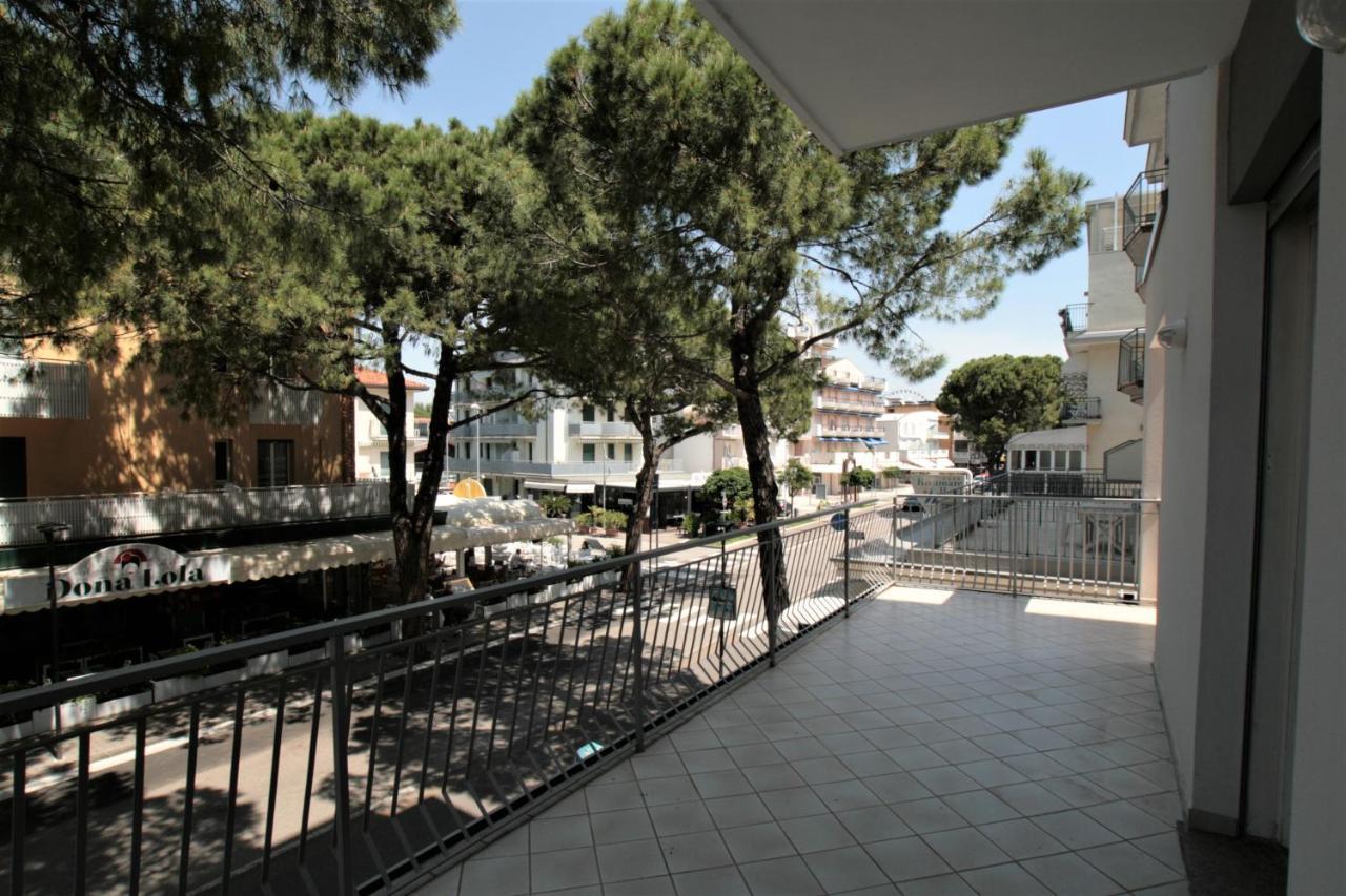 Flavia Apartment Lido di Jesolo Luaran gambar